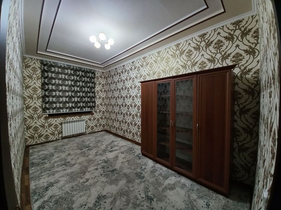 Аренда Новастройка 4 хонали 2 та санузел 3 этаж Микрорайонда жойлашган