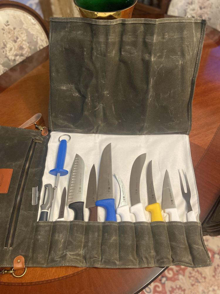 Продам комплект ножей
