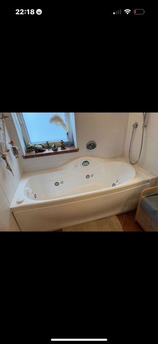 Vana de baie jacuzzi si ultra  sunete