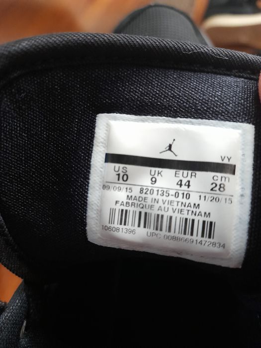 Jordan 1 кецове 44 номер.