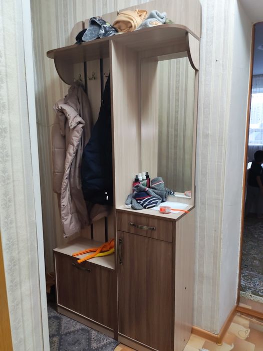 Продам Шкаф в прихожую
