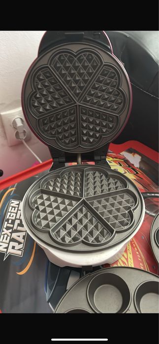 Aparat waffle si briose