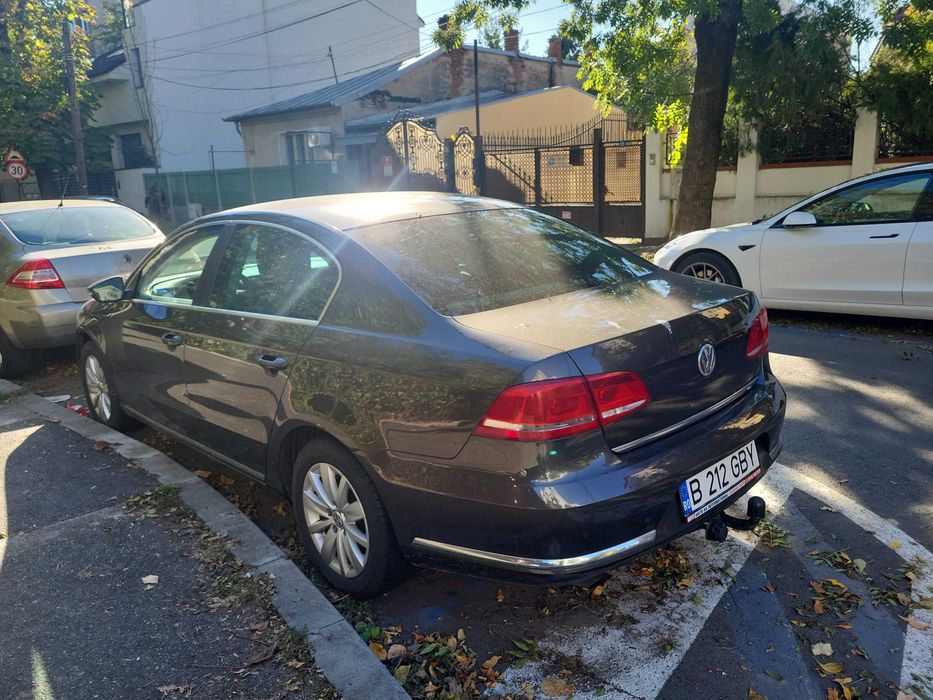 Vand auto VW Passat, An 2012, 1390 cm3,  122 CP,  242.948 km