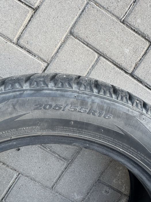 Продается комплект зимних шин