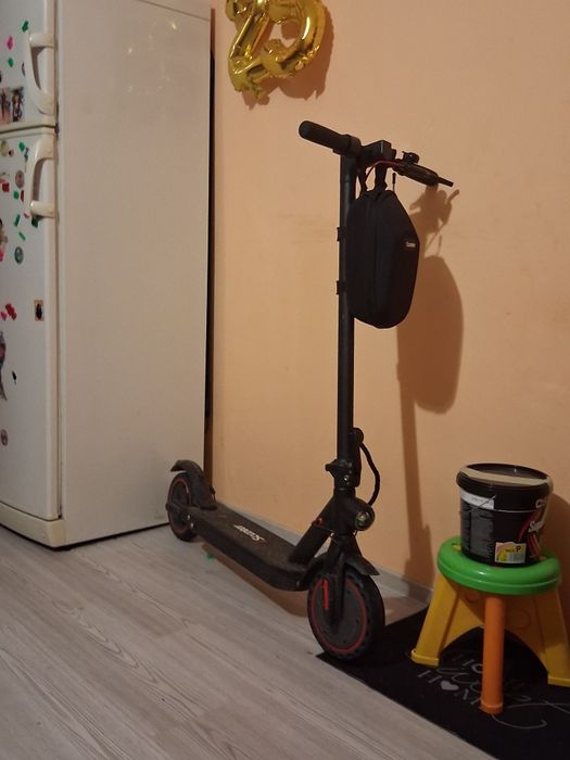 Trotineta electrica i scooter