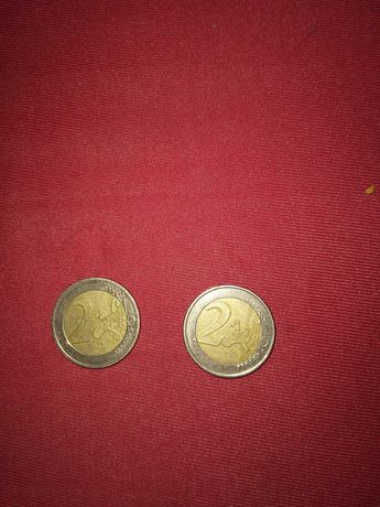 Vand 2 monezi de 2 euro una din 2000 si a doua din 2002