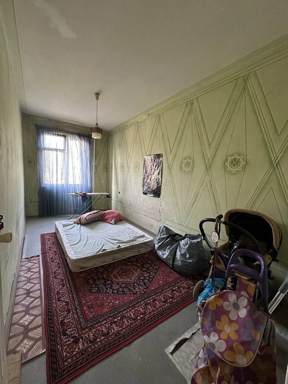 Продается 3ком квартира . Массив Феруза