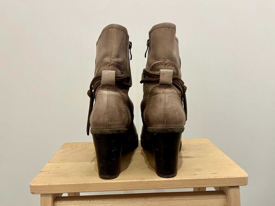 Боти от естествена кожа на ток, бохо стил Marco Tozzi