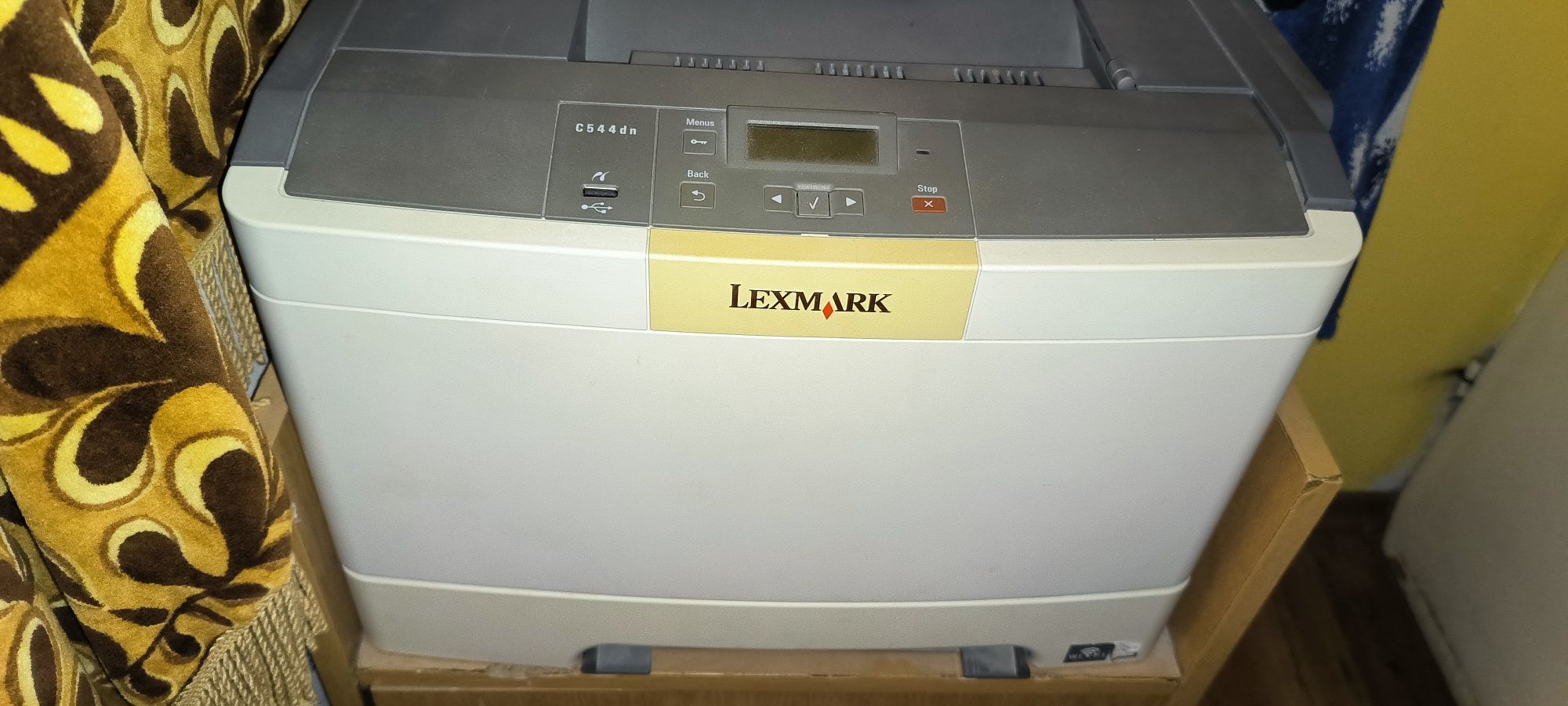 Принтер ползван lexmark c544dn