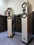 Boxe Canton Karat M90 DC, Music Power handling: 180 / 300 Watts