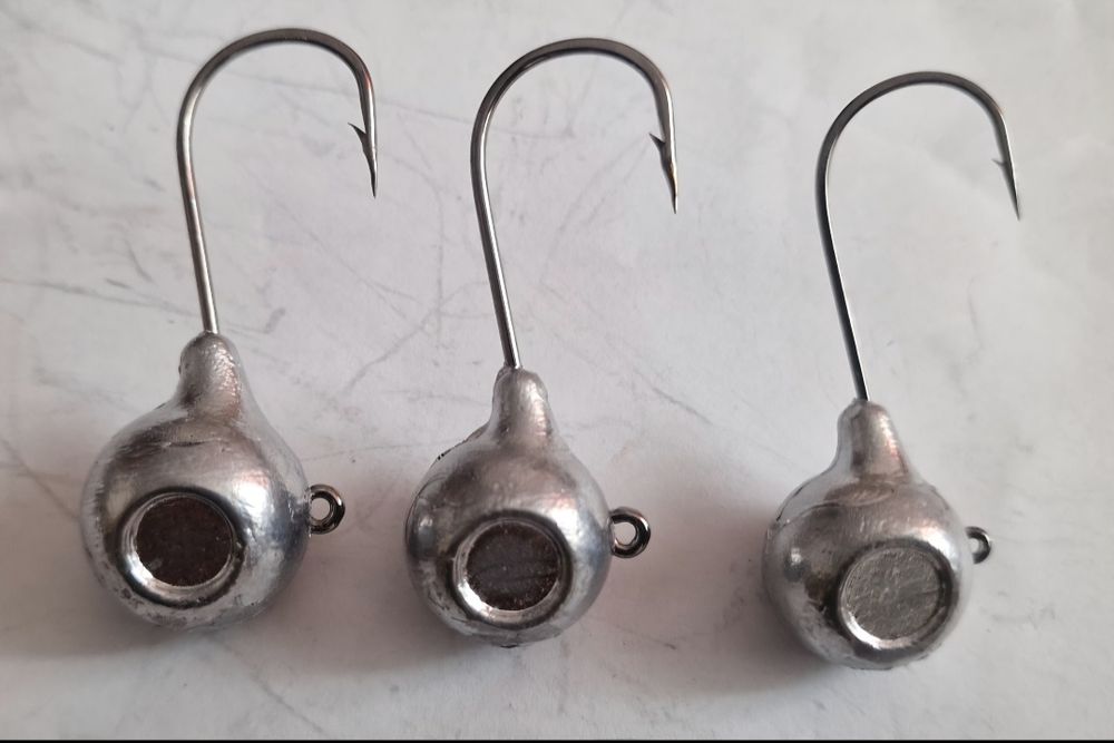 Jiguri pentru pescuit cu gume artificiale