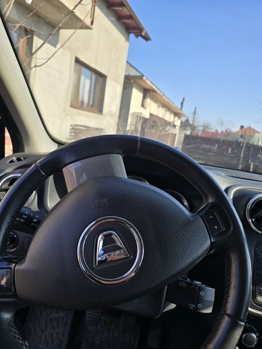 Vând Dacia sandero