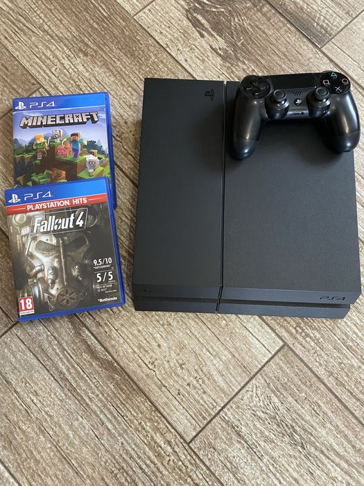 Consola PS4 cu controller si jocuri