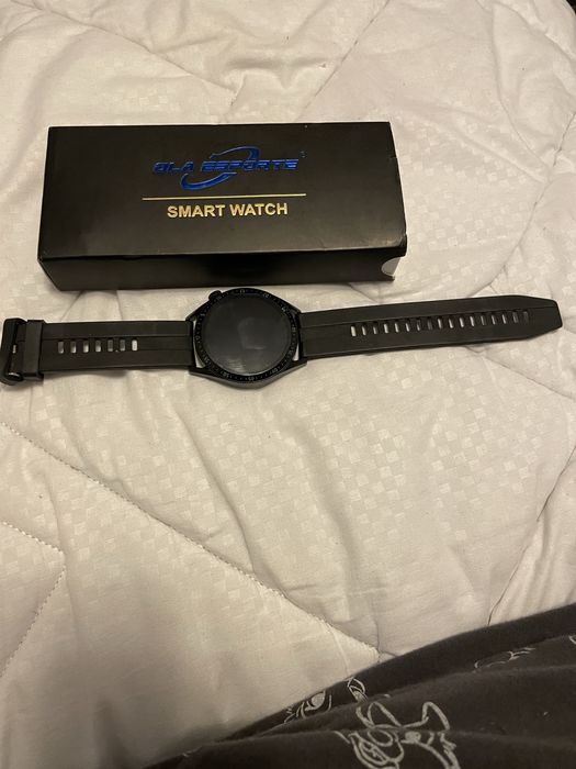 Vand ceas Smart watch în stare buna  ma puteti contacta prin mesaje