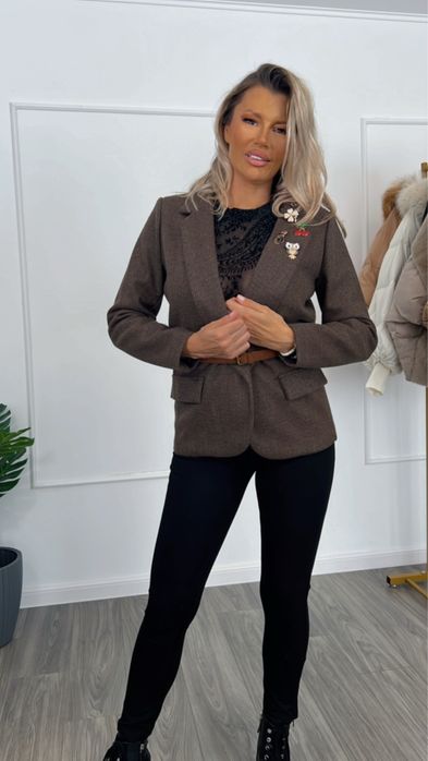 Sacou dama matimea S-M delaliu rever, curea in talie, o piesa trandy