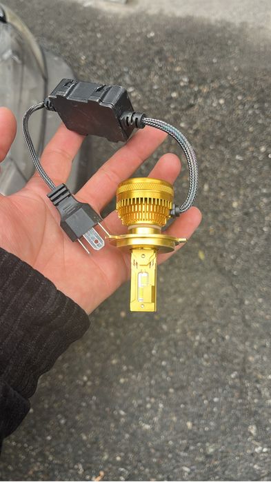 Продам лед лампы  H4 светят отлично