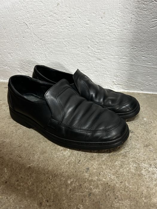 Vand incaltaminte din piele!