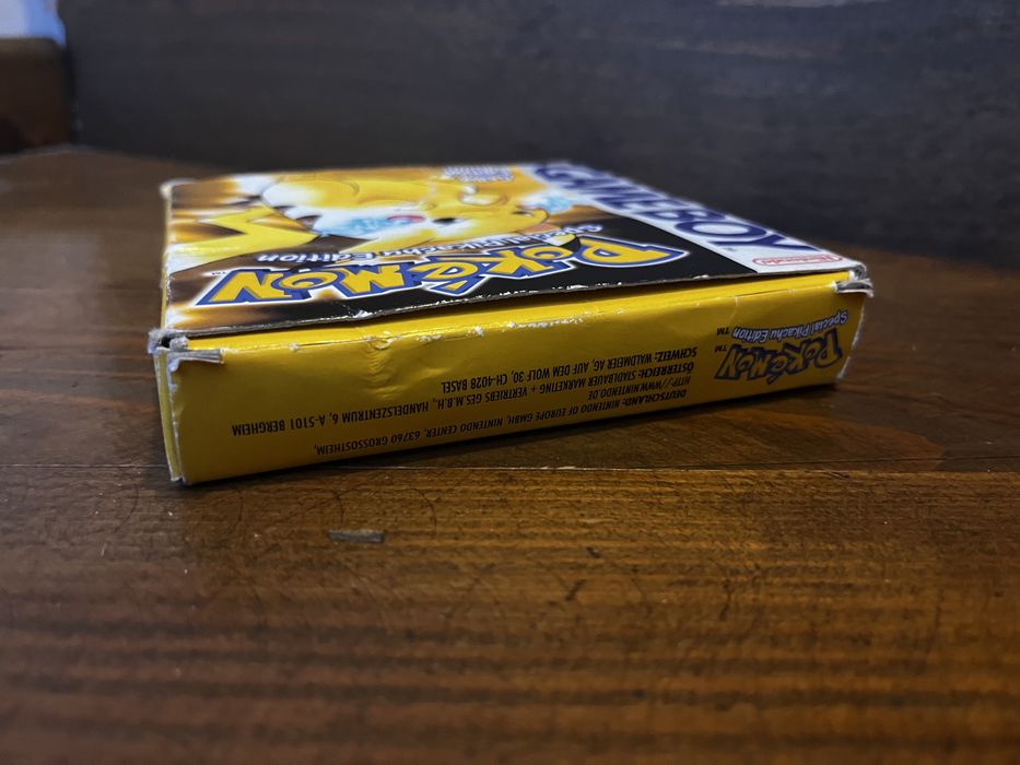 Joc GAMEBOY Pokemon Special Pikachu Edition in Germana