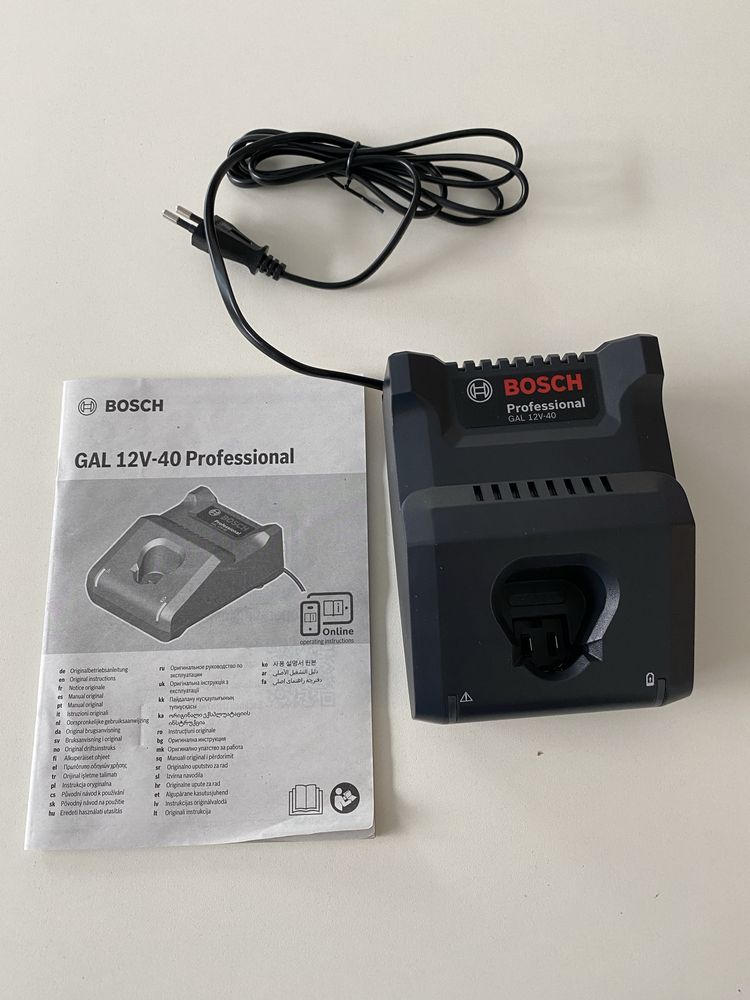 Батерия Bosch GBA 12V 3Ah, зарядно Bosch GAL 12V-40 и Bosch GAL 18V-40