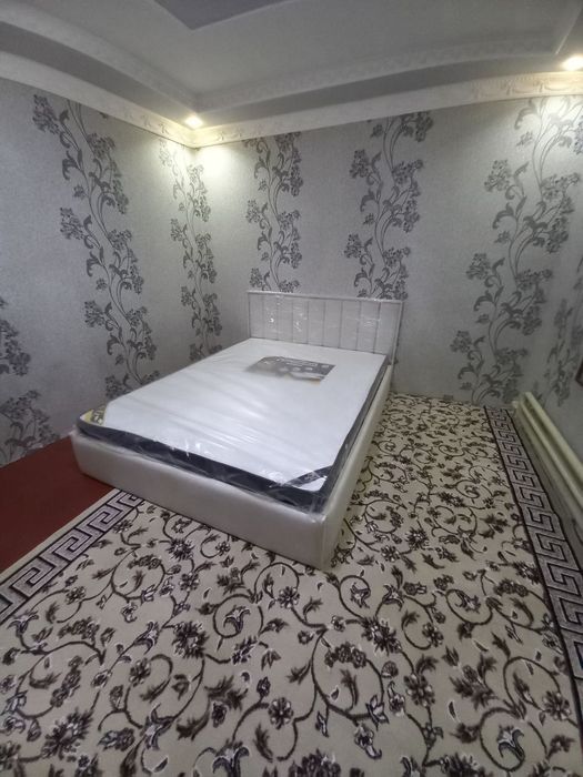 Kravat spalniy myahkiy