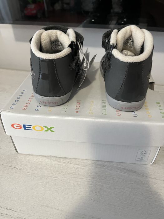 Ghetute Geox fetite