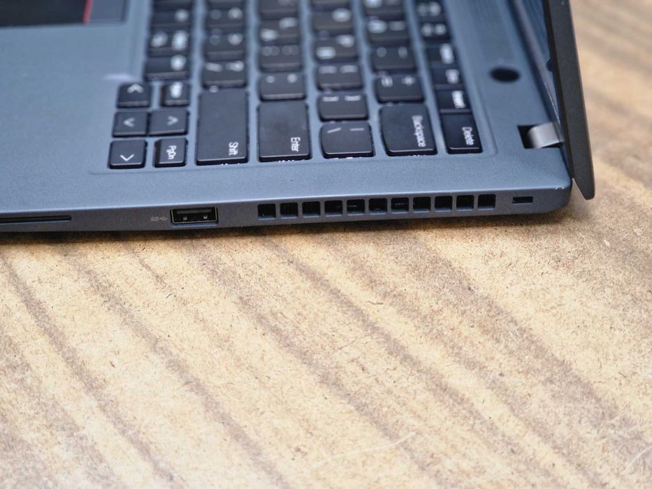 Лаптоп Lenovo T14s Gen3 Core i7 1265U 32GB DDR5 512GB SSD