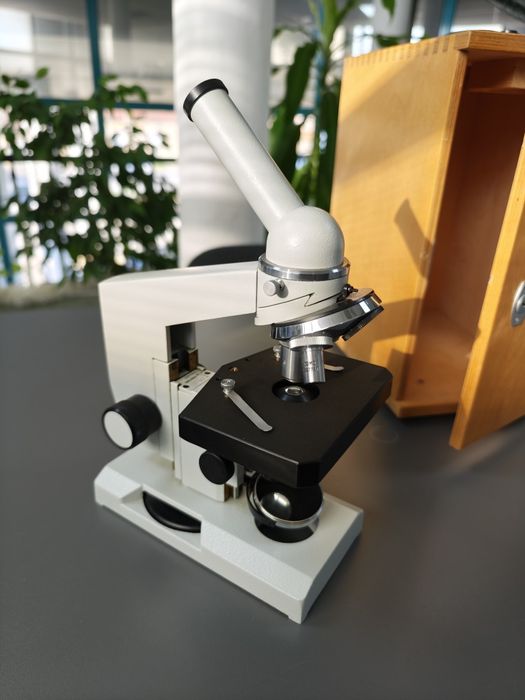 Лабораторен микроскоп ЛОМО Биолам