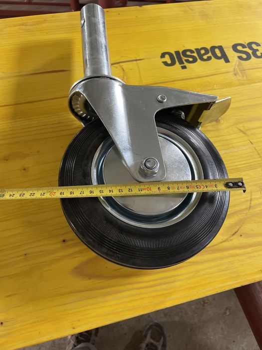 Roata schela cu frana