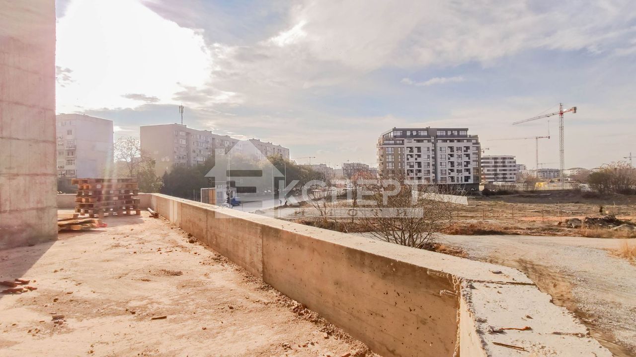 Продава се Тристаен апартамент в Пловдив, Христо Смирненски - 135 кв.м за 1149 €/кв.м - Снимка #8