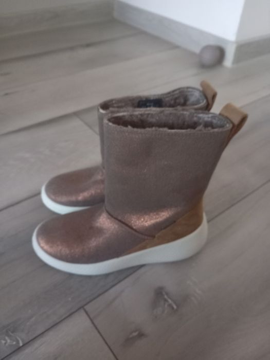 Детски боти ecco