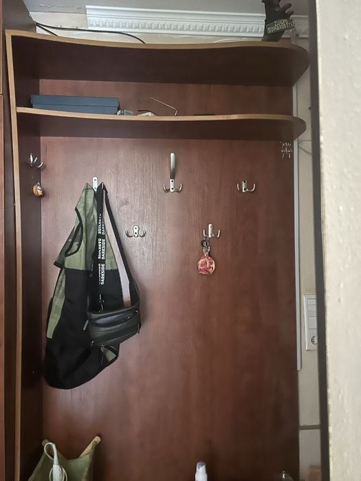 Шкаф в прихожую цвет груша