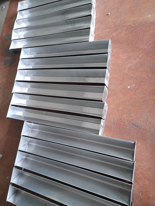 Producători forme terrine / rulade/ tăvi pentru copt.