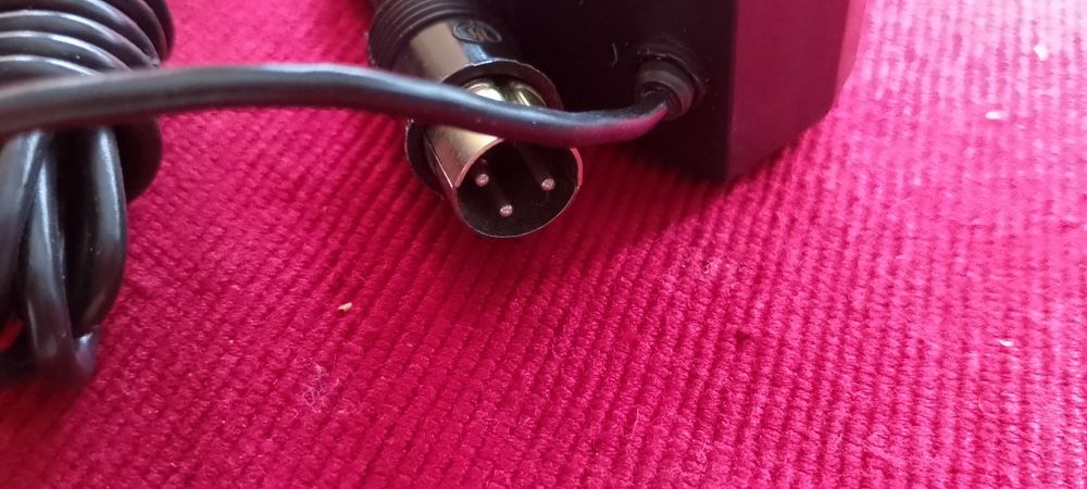 Чисто нов ретро динамичен микрофон