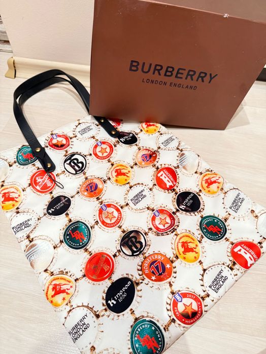 Чанта Burberry оригинална с етикети