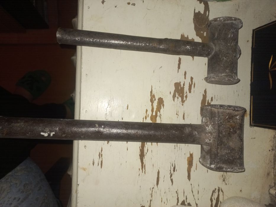 Продам кувалду поменьше 5.000 побольше 7.000