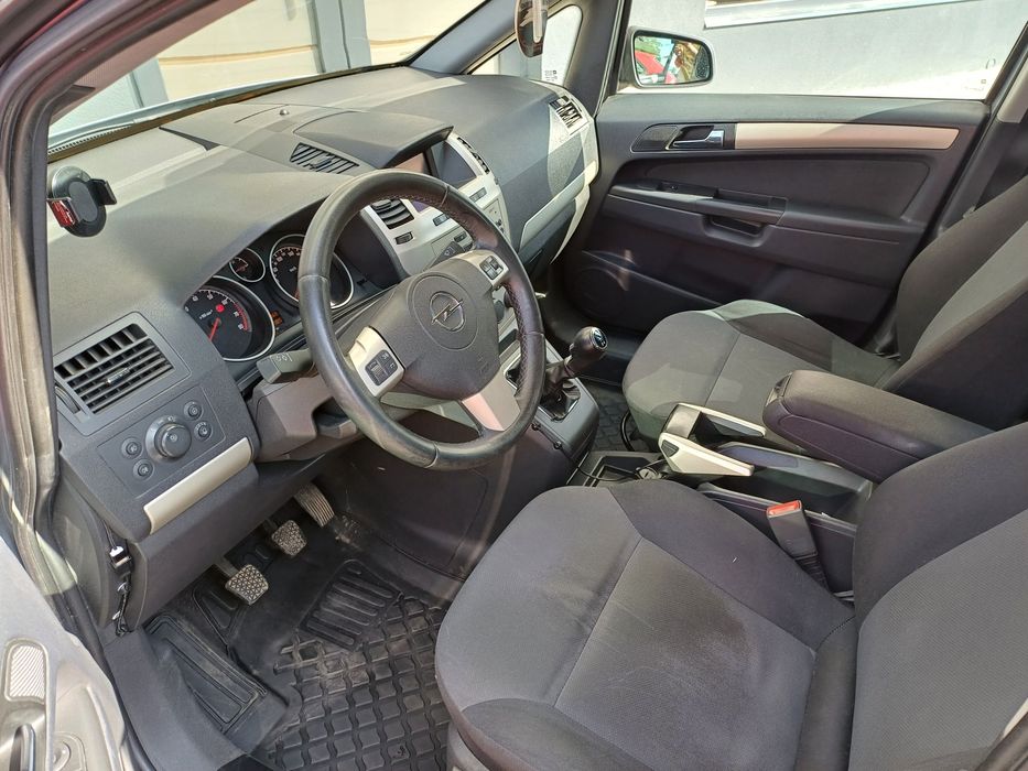 Vând Opel Zafira B (7 locuri)