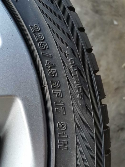 Нови Зимни Гуми YOKOHAMA  и  аломиниеви Джанти  БМВ 118  225/45/R17