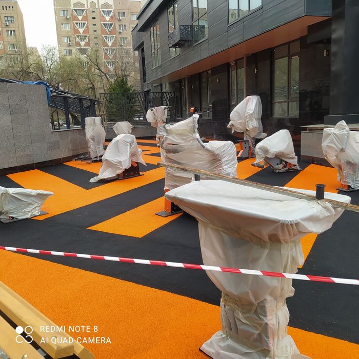 Резиновые покрытие тартан