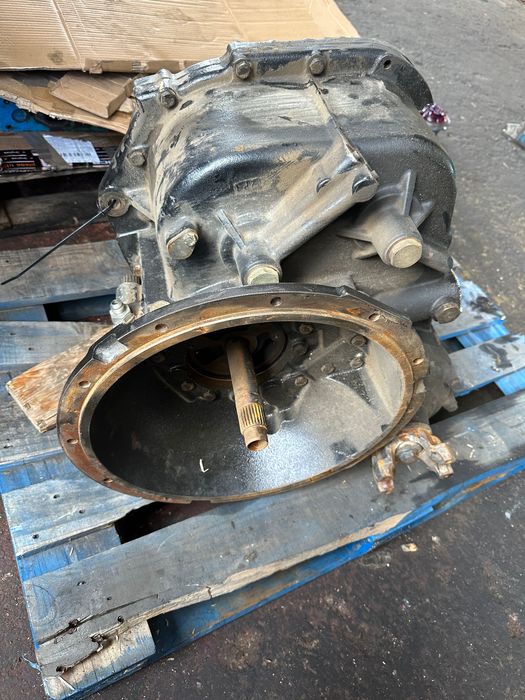 Vând cutie viteza JCB