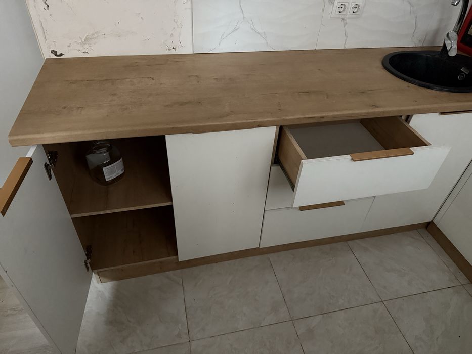 Продам встроенную кухню