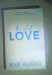 Twisted Love - Ana Huang carte noua