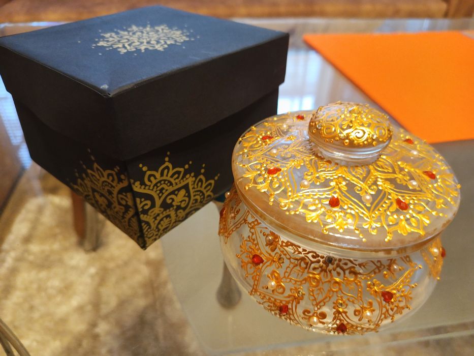 Ръчно рисувана бижутерка