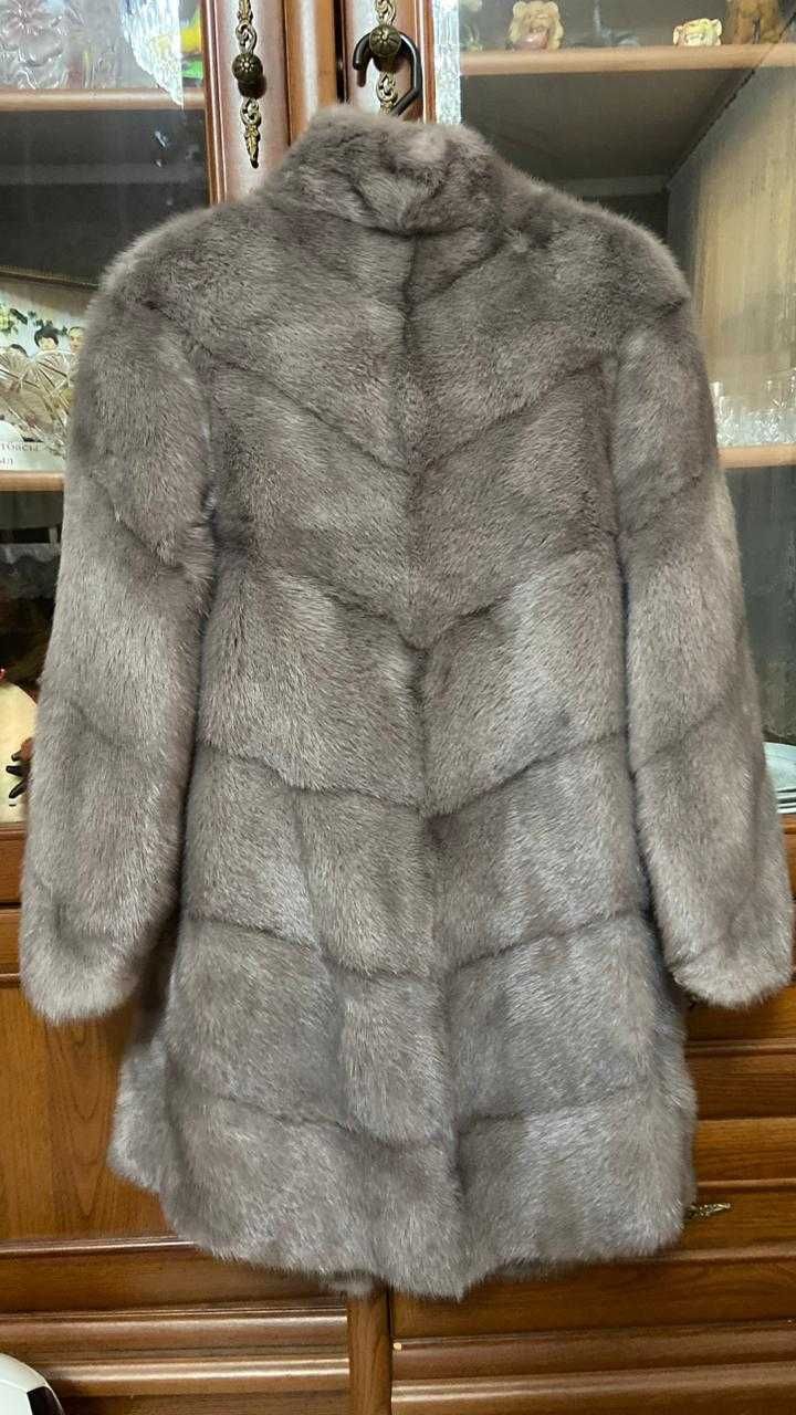 Продам стильную норковую шубу