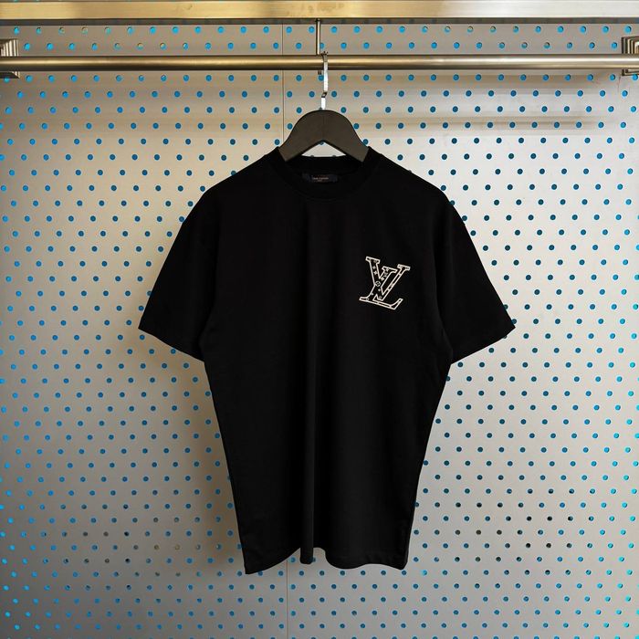 Мъжки тениски различни модели