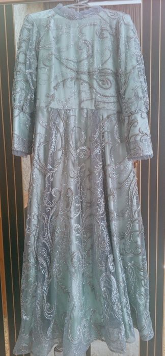 Balut rangli vicherni ayollar ko‘ylagi – naqshli, gipür qoplamali