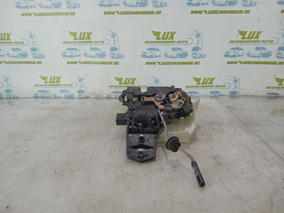 Broasca usa stanga fata Volkswagen VW Passat B5.5 [facelift] [2000 -