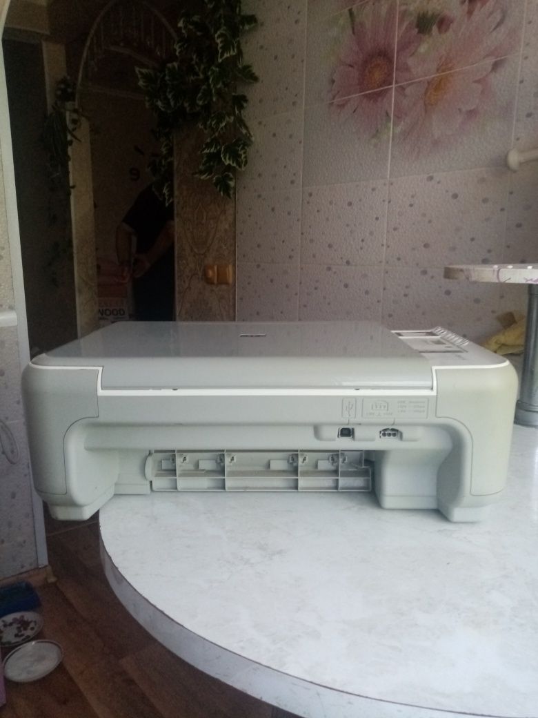Продам принтер .