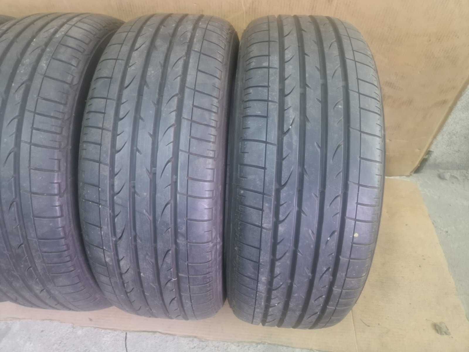 4 Bridgestone R19 235/55
летни гуми
DOT0720