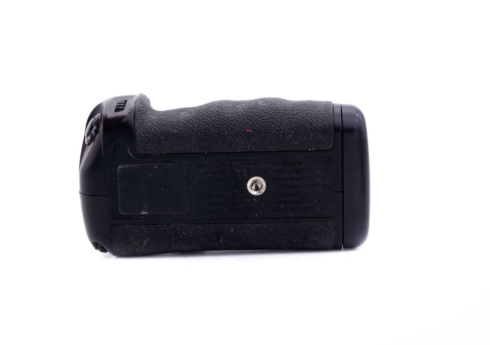 Grip Carat CHG 10 pentru Nikon D7000