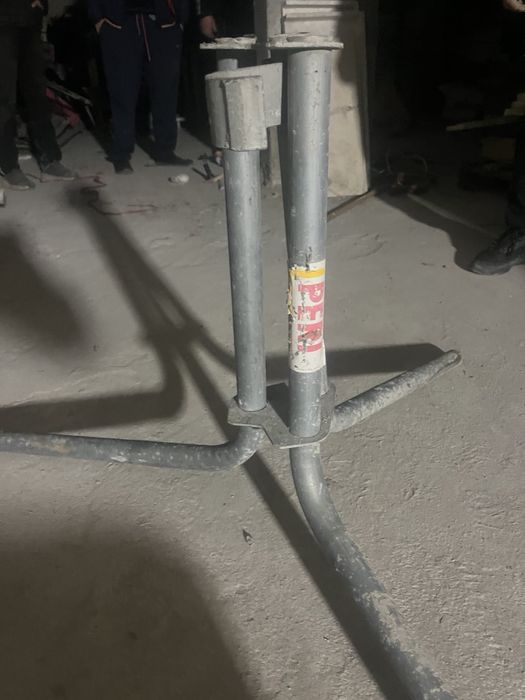 Строителни стативи за подпори (триноги ) - PERI  - 30 бр.